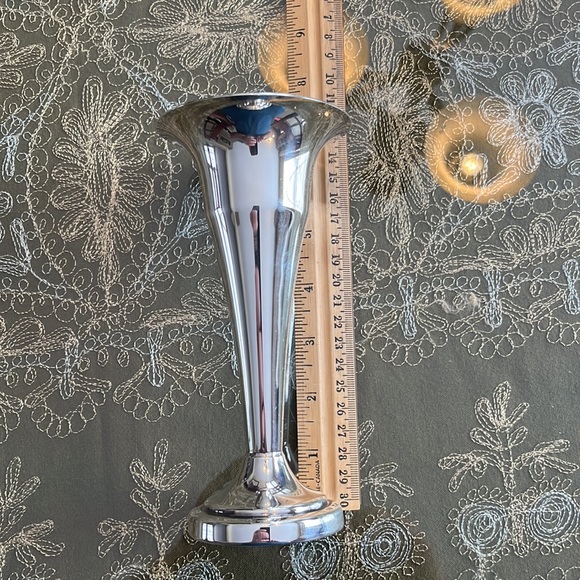 Silver plate vase in lovely condition - Picture 7 of 8